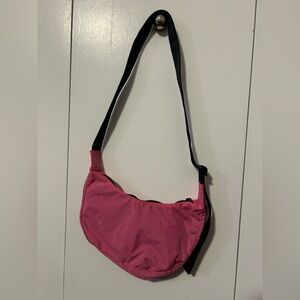 NWT BAGGU small nylon crescent bag - Azalea Pink
